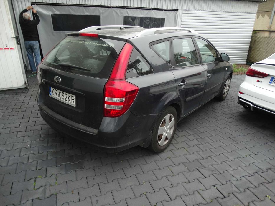 Kia Ceed 1.6 benzyna kombi uszkodzona