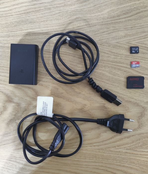Psvita Fat + Extras