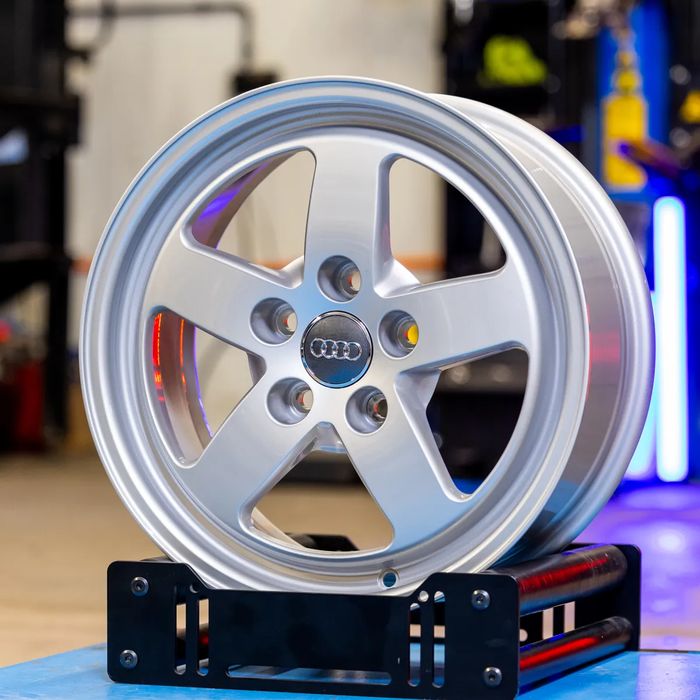 NOWE ORYGINALNE Felgi 16" Audi A3 A4 A6 A8 Q2 Q3 TT
