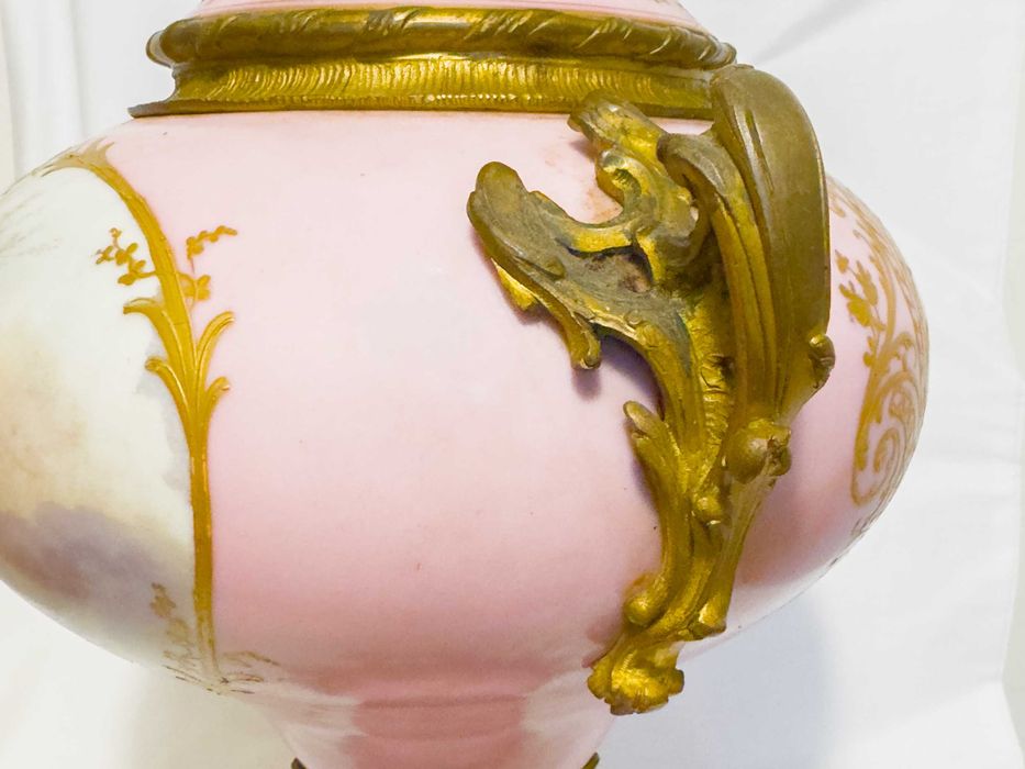 Vaso porcelana rosa Sevres Watteau Napoleão III | 1775