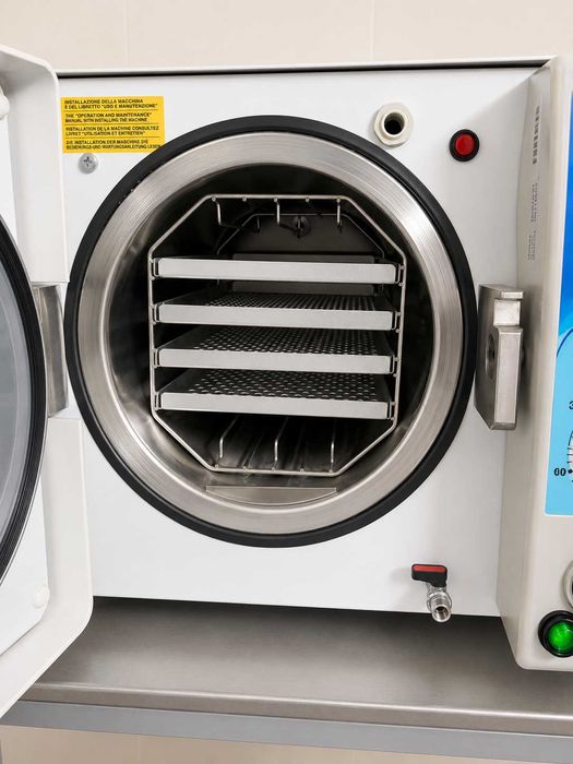Autoclave/Esterilizador Reverberi Matika 16 Litros