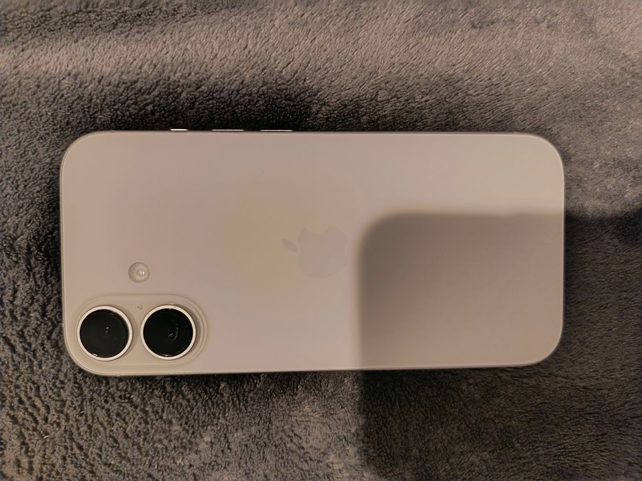 Apple iphone 17 512GB White