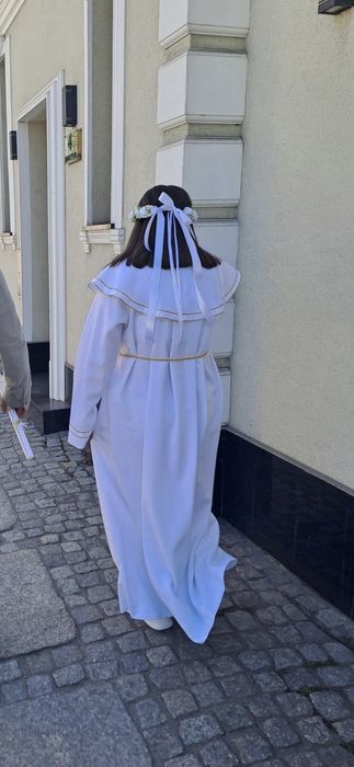 Sprzedam albę komunijną