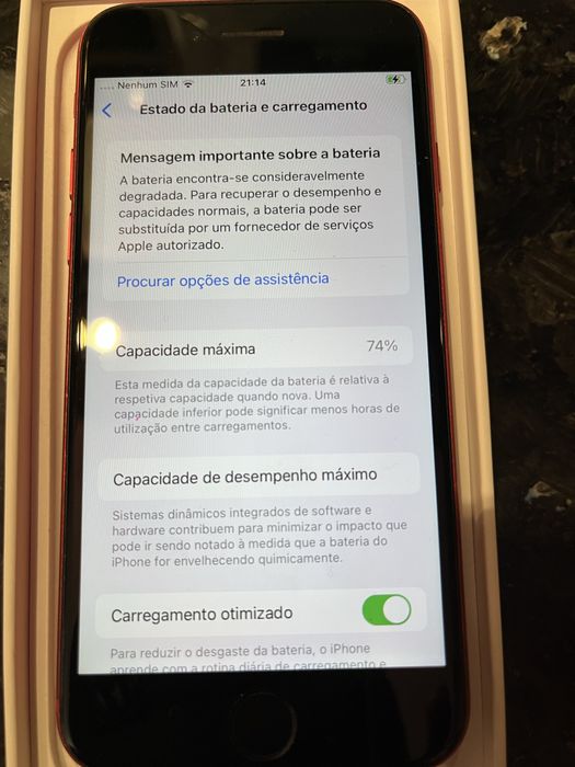 Iphone SE ( product - red)