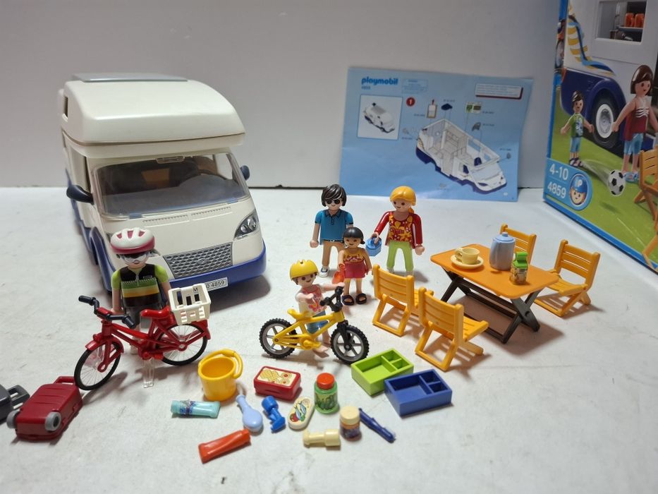 Playmobil 4859 Kamper z załoga