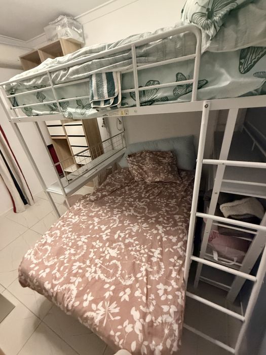 Vendo beliche com mesa e prateleiras
