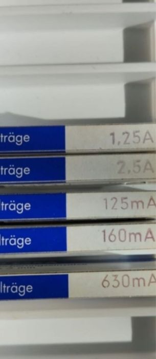 Запобіжник ( предохранитель) побутовий