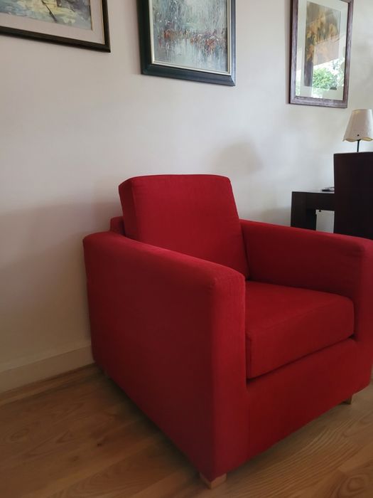 Czerwony fotel idealny stan