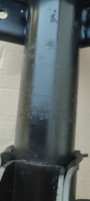 Амортизатори стойка пружина Рено мастер Опель мовано 3-4 renault maste