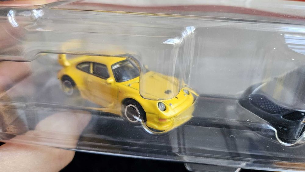 Hot Wheels Premium HBL96 HRR82 Porsche 993 GT2 Porsche 718 Cayman GT4