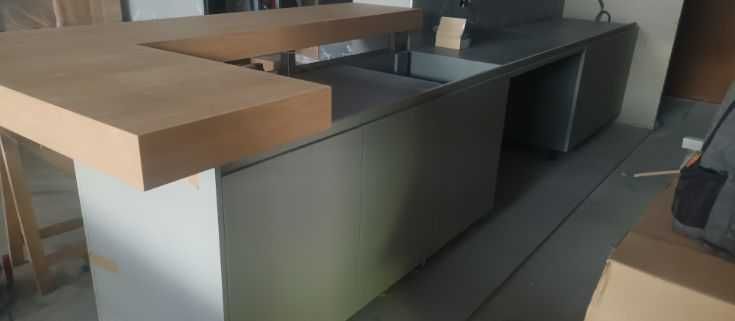 Carpinteiro  executa trabalhos e montagens no domicilio