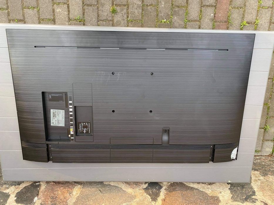 Telewizor Samsung UE55NU7105 55 cali 4K 2018  / uszkodzony