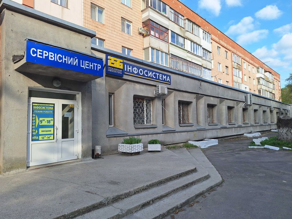 Продам комерційне приміщення, фасад, 1 поверх, окремий вхід