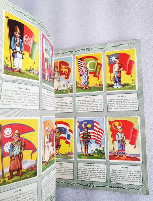 Antiga Caderneta Completa "Bandeiras do Universo" ~ 1958 ~ RARA