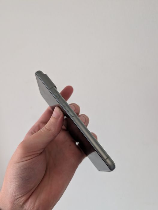 Google Pixel 8 Hazel 8/128gb Neverlock Гарний стан!