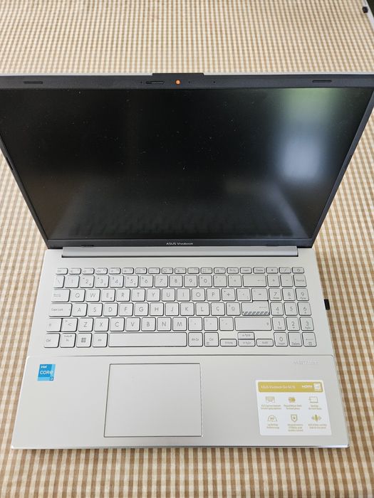 Asus vivobook GO 15 E1504GAB I3 N305. NOVO