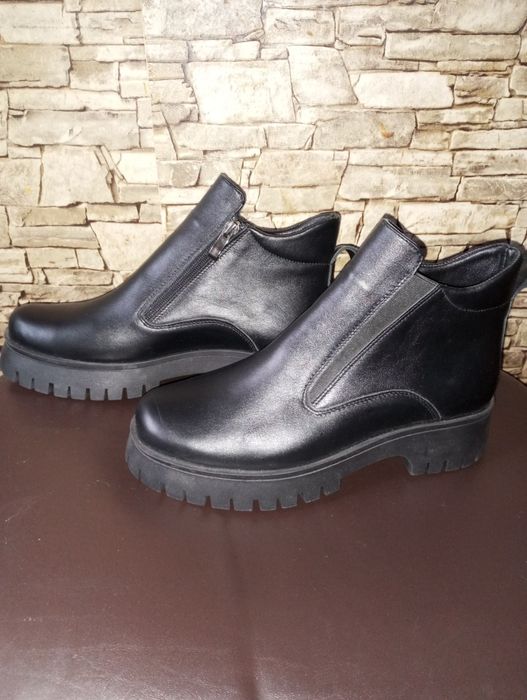 Женские ботинки .