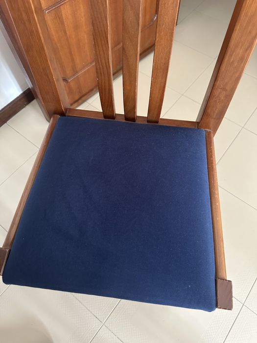 Mesa de jantar com cadeiras