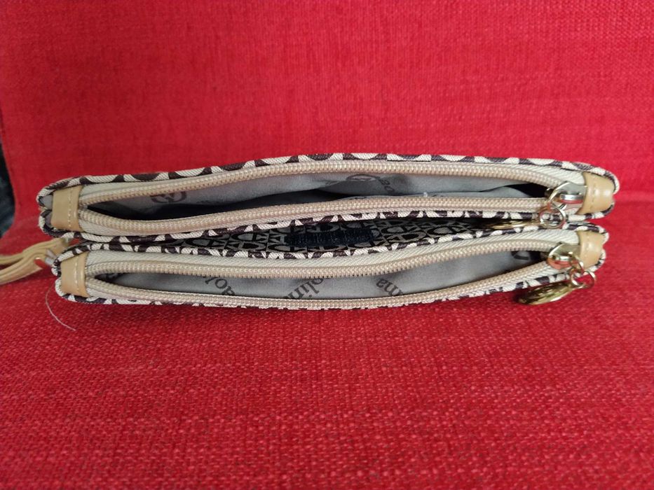 Bolsa de mão / Pochete de senhora lindissima 22 x 12,5 cm