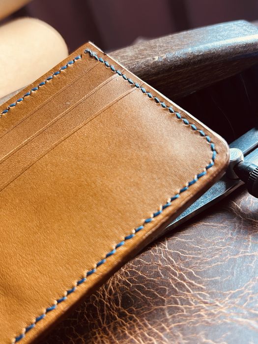 Ręcznie wykonany portfel skórzany bifold