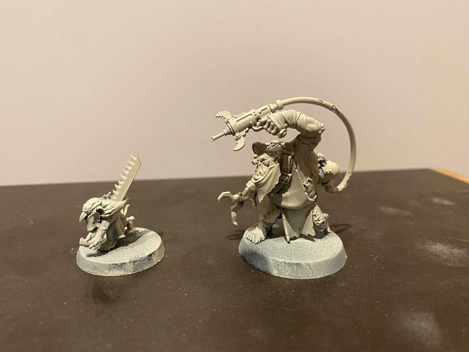 Warhammer 40k - Orks - painboy + grot orderly (token)