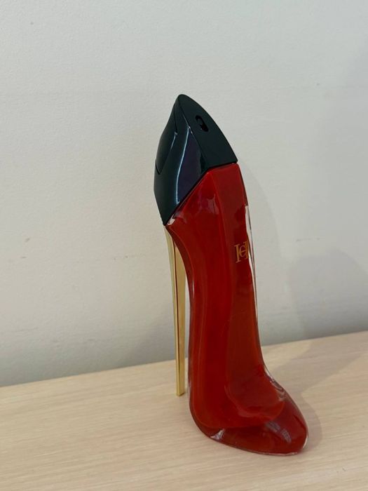 Парфуми Carolina Herrera Very Good Girl оригінал