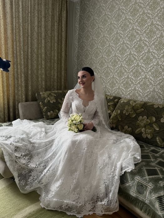 Продам власну весільну сукню, мереживо, без дефектів