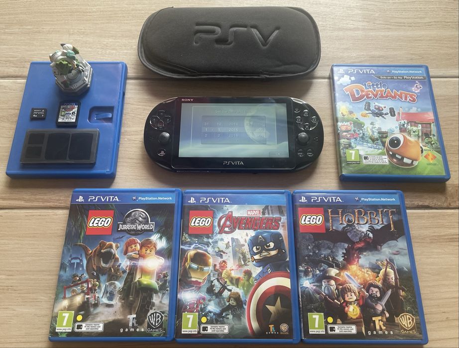 PS Vita Piano Black (My Lego Edition) + Extras