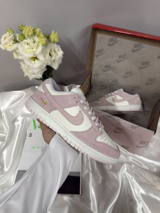Жіночі кросівки Nike Dunk Low Sail Pink найк данк рожеві натуралтна замша