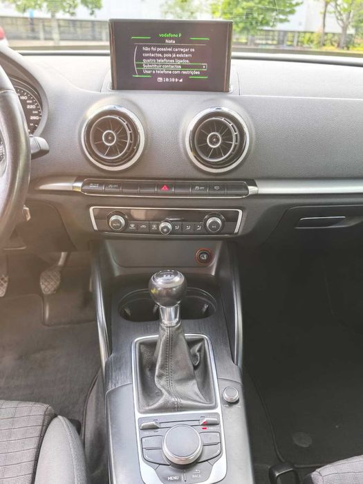Audi A3 Sportback 1.6 TDI Attraction (2013)
