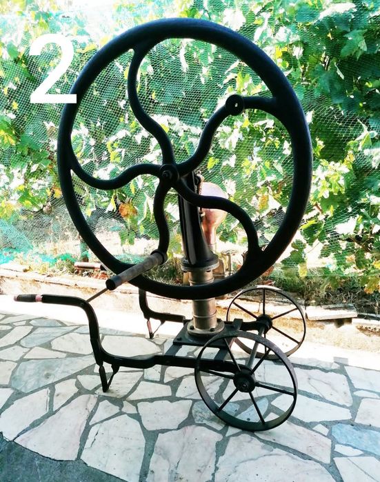 Bombas transfega vinho antigas