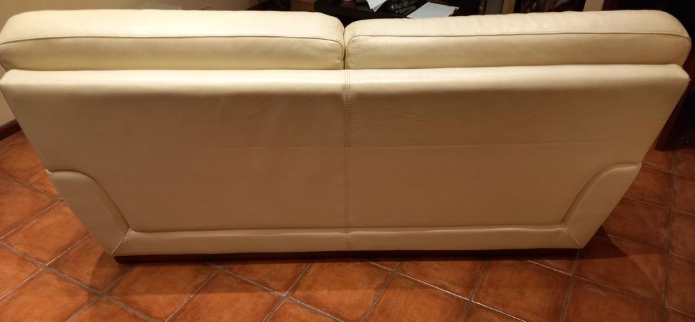 Sofá em pele muito confortável