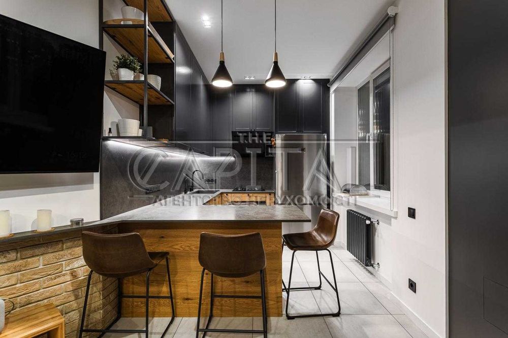 Продаж 4 кімнати Квартира Лаврська Печерськ 96м2