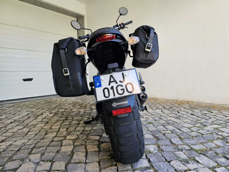 Ducati Scrambler 800 CC Icon Dark de 2021 Irrepreensivel
