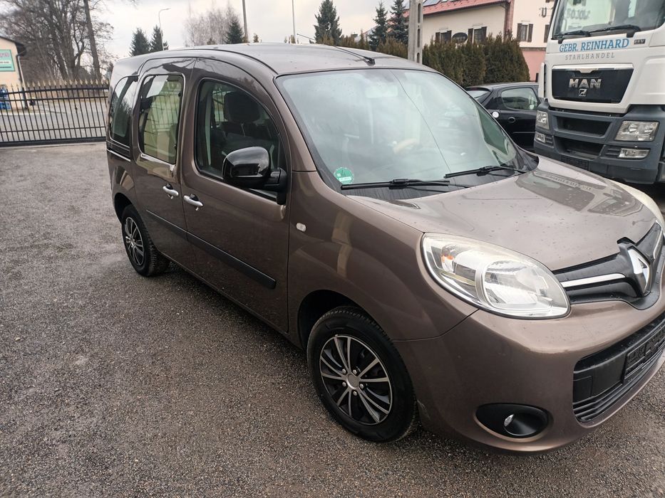 Renault kangoo sprowadzony benzyna idealny