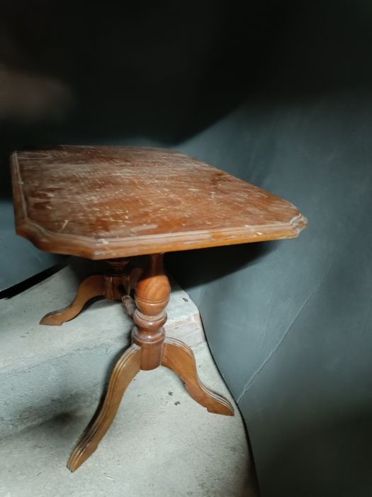 5 Mesas de madeira usado pés partidos