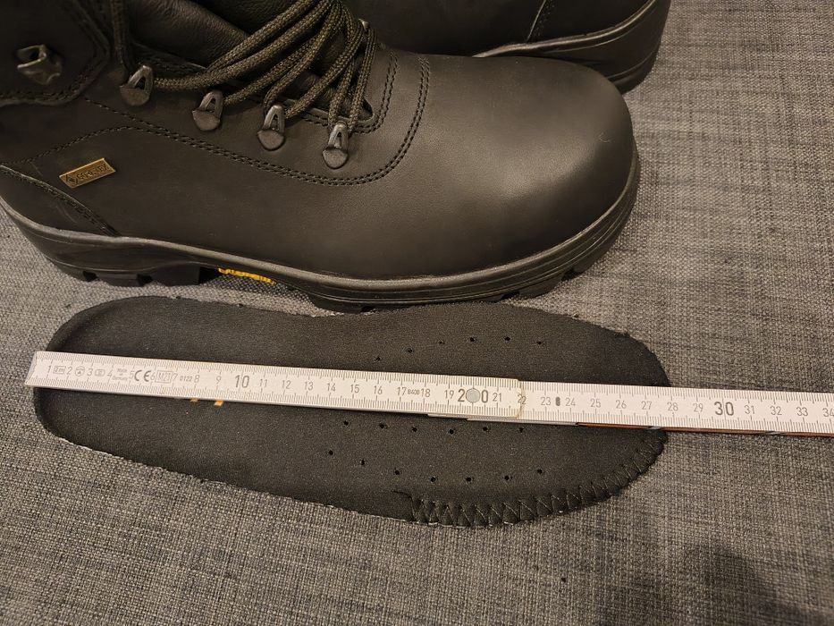 Buty robocze S3 Jallatte  Gore-Tex Vibram  42-43