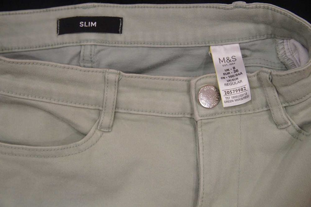 Marks&Spencer Damskie Spodnie Chinosy Regular [36]