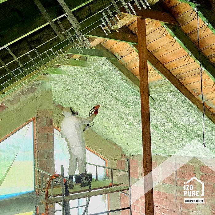 Ocieplenia pianką PUR, pianą PUR, termoizolacje natryskowe poddasza