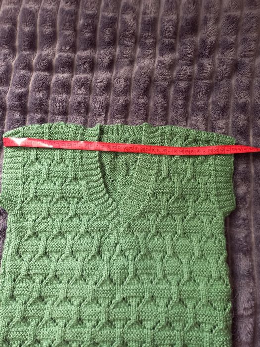 Безрукавка для дівчинки