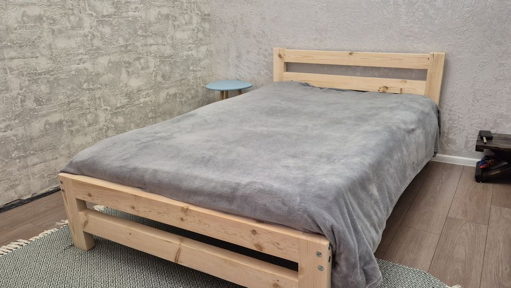 Ліжко 120x200. Цена 4200. Натуральне дерево, міцна робота.