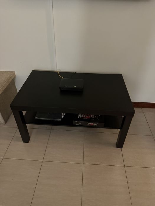 Mesinha de centro ou do apoio  ikea