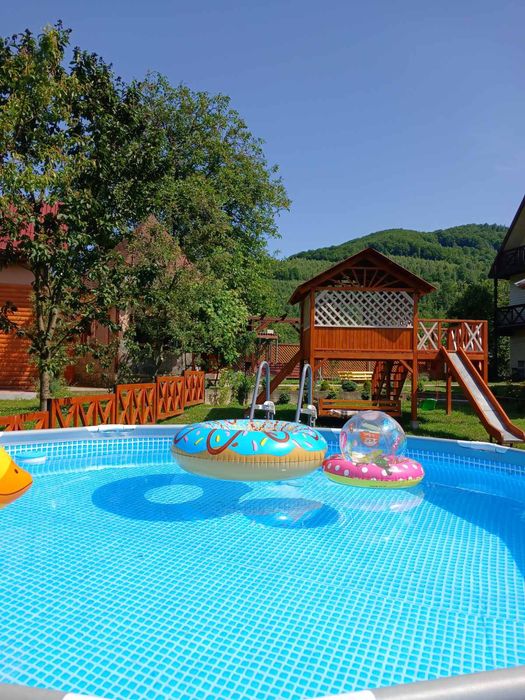 « Будиночок Гуцула » у Яремче