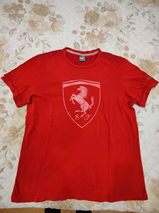 T-shirt Puma parceria Ferrari tam. XL em ótimo estado