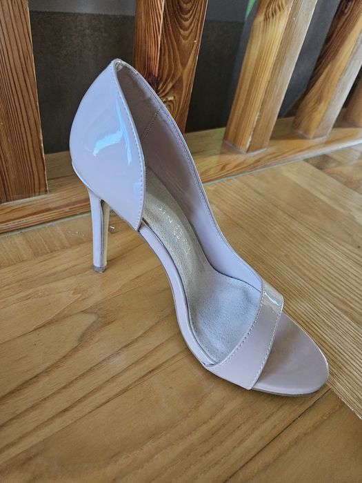 Szpilki pudrowy róż