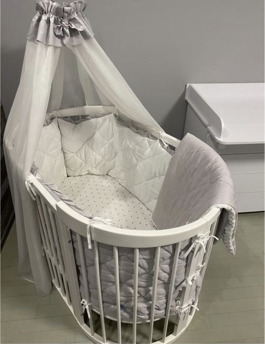 Дитяча кроватка