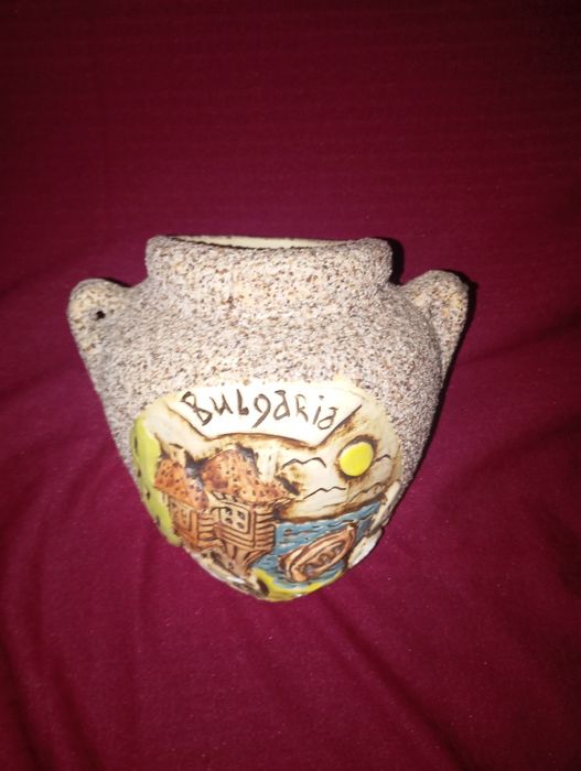 Настінний горщик для квітів.