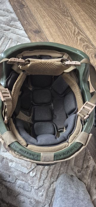 Шолом тактичний.