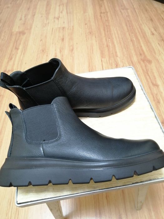 Жіночі ботинки Ecco.