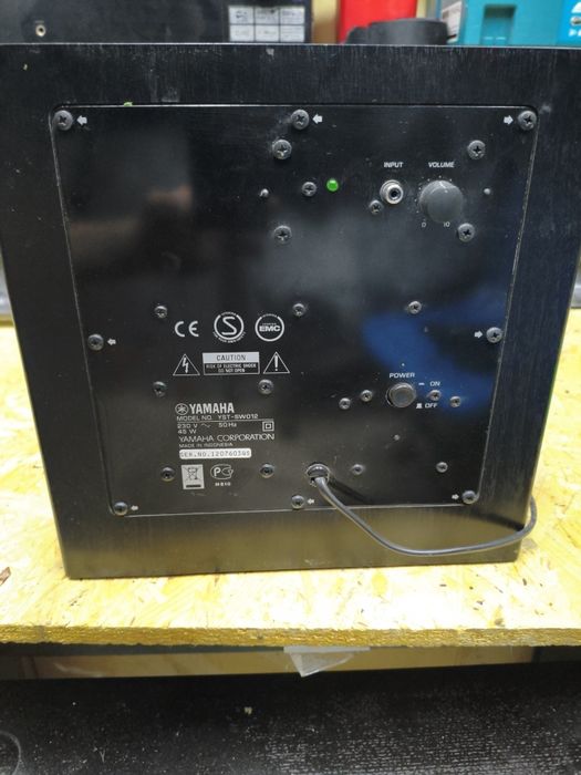 Subwoofer aktywny Yamaha YST-SW012